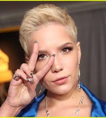Manic is the third studio album by american singer halsey, released on january 17, 2020, through capitol records. Halsey Reveals Manic Album Tracklisting See All The Track Titles Collaborations Daily News