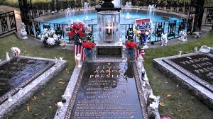 Jesse garon presley, his identical twin brother, was delivered stillborn 35 minutes before him. Backinmemphis One Arrest Made Elvis Presley S Grave Graceland Reports A Fan