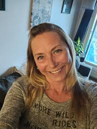 Barber shop open in Mount Washington