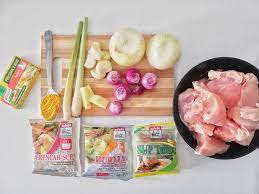 Soto Ayam Kuah Pekat Rasa Rempah Sedap Mak Mertua Pun Pasti Puji Daily Makan