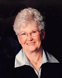 Donna Hilbert's Instagram, Twitter & Facebook