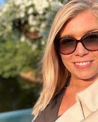 Sonia Peck's Instagram, Twitter & Facebook