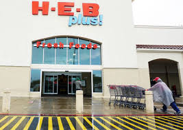 Heb stopped by bvtm to give us some simple and tasty options for thanksgiving dessert! H E B