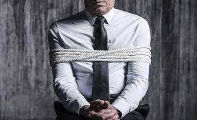 Kidnap is a 2017 american action thriller film directed by luis prieto, written by knate lee and stars halle berry, lew temple, sage correa and chris mcginn. Our Executive Is Missing Kidnap And Ransom Basics For Security Professionals 2018 09 13 Security Magazine