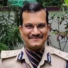 Amit Kumar, IPS officer from the 1994 Bihar batch, currently Special DG CRPF,  has received the Kendriya Grihmantri Dakshata Padak for Special Operations.  @DoPTGoI