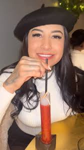 Daniela Fry (@dippedby_deeznutz) • Instagram photos and videos