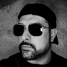 Tavo Tavo's Instagram, Twitter & Facebook