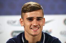 Antoine griezmann's new hair style is pretty horrendous. Antoine Griezmann Best Haircuts Soccergator