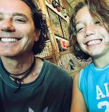 At home with my bestie 🖤