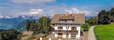 With less alcohol than hard liquors, haus is shipped directly to your door, so you can gather and connect on your time. Video Haus Rottensteiner Bed And Breakfast For Holidays In Oberbozen South Tyrol