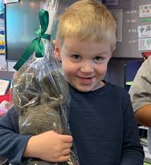 Hereworth new entrant boys joining us in Year 0 are gifted with their own  Hereworth Bunny! 🐰 🐇 Handmade with love by the talented Nicky Hanaray.  Here we have Justin who joined