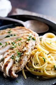 Homesaladspasta saladschicken pasta salads our brands Garlic Butter Pasta With Garlic Chicken Sprinkles And Sprouts