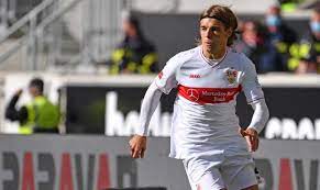 In the game fifa 20 his overall rating is 69. Eingeburgert Stuttgarts Sosa Soll Fur Deutschland Spielen