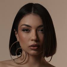 Corte Boneca técnica Maquina 🤌🏻 por Débora Cortes. Para nossa  @giovannacarneiro_