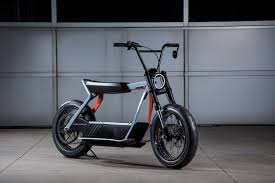You can ride the trike by just pedaling. Harley Davidson S Electric Scooter Concept Is More Exciting Than Its Electric Motorcycle The Verge