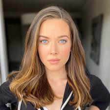 Emily Keough's Instagram, Twitter & Facebook