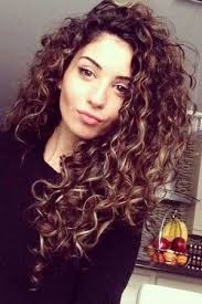 Long Curly Hairstyles Naturalhairstyles Dogal Bukleli Sac Dogal Sac Uzun Kivircik Saclar