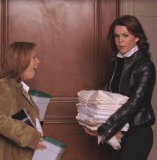 Lorelai finally confronts luke about their long engagement and rory and logan spend their last night together before he must go to london. An Affair To Remember Gilmore Girls Woman In Revolt
