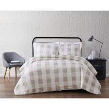 The chart below gives quilt and mattress dimensions for bed quilts of all sizes, from crib to california king. Truly Soft Everyday Brown Tan Buffalo Plaid Khaki King Quilt Set Qs2093khkg 2600 The Home Depot