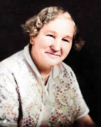 Get to know our Founding Mother, Phebe Draper, in honor of Women's History  Month: Many years ago, a ten year old girl named Phebe left her home in New  York to visit