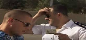 .ما يقول ولكنني شعرت بيده تتحسس شعري ولا اعلم اين وكيف جلس بجواري واخذت صوابعه تلمس خدودي وشفايفي ولكني فجاءة ولا اعلم ازاي قمت جريت خرجت. Mediocretes On Twitter Ø§Ù†Ø¸Ø± Ø§ÙŠØ¶ Ø§ ØªÙ…Ø¨ ØµØ¯Ø§Ø¹ Ù…Ù† ÙƒØªØ± Ø§Ù„Ù„ÙŠ ÙŠØ±Ø¶Ù‡ Ù…Ø§Ù„ÙˆØ´ Ø¹Ù„Ø§Ù‚Ø© Ø¨Ø§Ù„Ø¯ÙŠØ§Ù„ÙˆØ¬ Ø§Ù„Ø§ØµÙ„ÙŠ