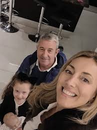 Feliz cumpleaños, vida! Un año más transitando juntos, junto a nuestros  seres queridos, el camino de la vida. ¡Que tengas el mejor de tus días!  ¡Muchas felicidades! ¡Te amo! ¡Te amamos! 🥂🎂🥂🎂🥂