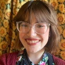 Lora Stout's Instagram, Twitter & Facebook