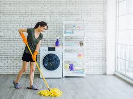 Lantai rumah sebaiknya disapu setiap hari. Benda Yang Harus Selalu Dibersihkan Setiap Hari Moms Indonesia