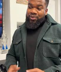 How is Raschal kicking a man out his own house. You trying to get brownie  points. Sunny don't want you. She wants Mike.