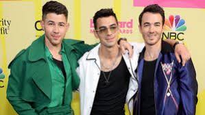 Formed in 2005, they gained popularity from their appearances on the disney channel television network. Nh1xoakltu C1m