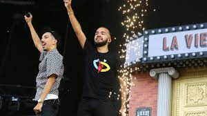 Les deux jeunes hommes, qui ont étudié au conservatoire de musique, ont présenté un premier ep en 2014, le trac, puis trois albums en quatre ans : Des Sourires Et Des Larmes Pour Bigflo Et Oli Au Main Square