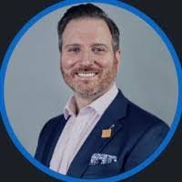 Chris Elvidge's Instagram, Twitter & Facebook