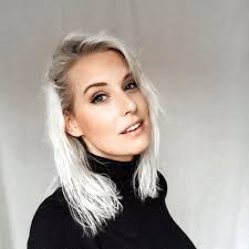 Pascale Robitaille a une nouvelle photo.