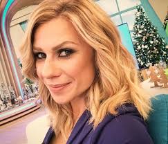 Η κατερίνα καραβάτου διέγραψε πορεία συνεπή και κέρδισε την. Prwth Fora Blepoyme Thn Katerina Karabatoy Toso Melaxrinh Queen Gr