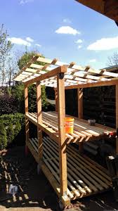 Das Vierte Brennholzlagerregal Mit Solarkollektoren Fur Den Pool Wird Gebaut Um Das Brennholz Optimal Zu Lagern Habe Ich Im Garten Bereits Dre Holz Pool Solar