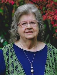 Carolyn Nicely's Instagram, Twitter & Facebook