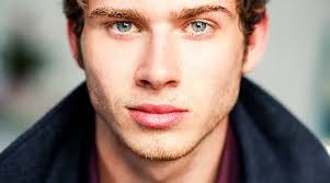 Oliver stark came to limelight after portraying ryder on the american martial arts series into the badlands. Oliver Stark Height Weight Age Girlfriend Family Facts Biography