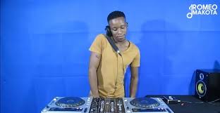 Check spelling or type a new query. Download Mp3 Romeo Makota Amapiano Mix 24 April 2020 Fakaza