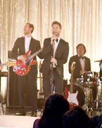 Watch Adam Levine Crash Weddings In Maroon 5 S New Sugar Music Video Maroon 5 Music Videos Adam Levine