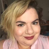 Gillian Adler's Instagram, Twitter & Facebook