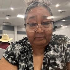 Melissa Senter's Instagram, Twitter & Facebook