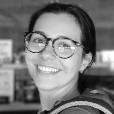 Dra. Débora Mendonça de Souza Lemos opiniões