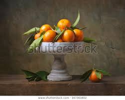 Photo De Stock De Vintage Still Life Tangerines Vase Fruits Modifier Maintenant 167361602 Photos Fruits Nature Morte