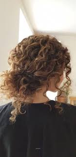 Valeska Seav Adli Kullanicinin Hairstyles Panosundaki Pin Dogal Bukleli Sac Kivircik Sac Sac Ve Guzellik