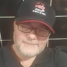 Ruthless chip shop owner's brutal responses to online reviews go viral