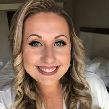 Halie Marks (haliecmarks)