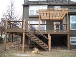 Easy home decorating tips that anyone can do to make a house, a home. Second Story Deck Ideas For Your Backyard Remodelando La Casa