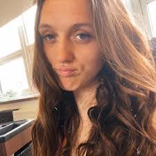 Kelsey Pugh's Instagram, Twitter & Facebook