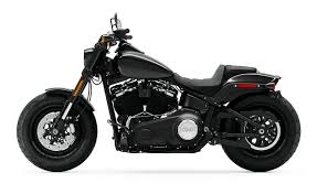Motorcycle helmets protect a rider's face, neck, and head in the event of a crash. Harley Davidson Softail Fat Bob 2020 Farben Und Preise