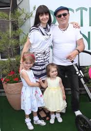 Genellikle sağ / sol kanatta oynar, ancak 2009/2010 sezonunda. Petr Janda A Jeho Napichane Haro Libi Se Vam Tahle Prehazovacka